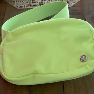 Lululemon, New, Everywhere Belt Bag, Faded Zap